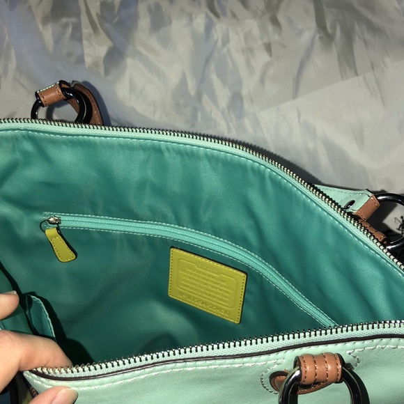 Quirky COACH Zipper Tote/shoulder bag - Picture 4 of 7